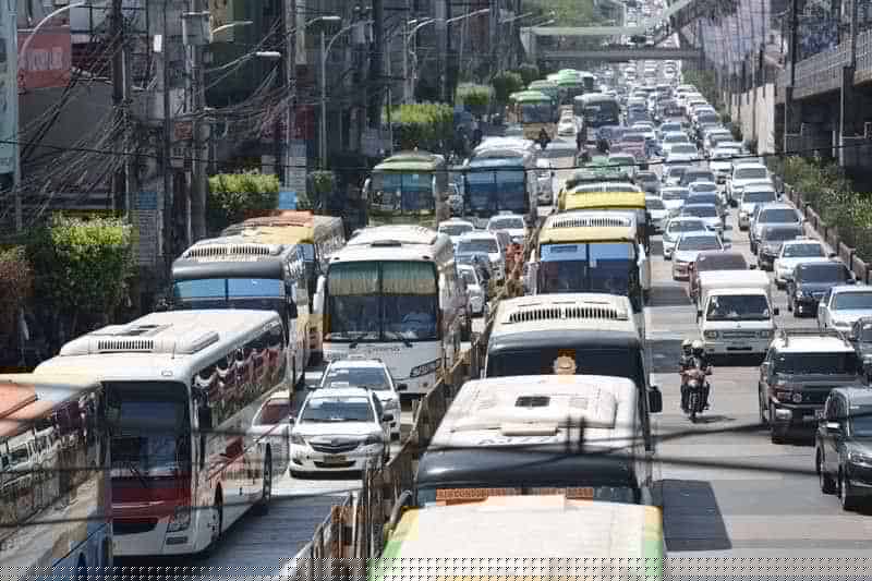met1-edsa-bus-russell-palma_2019-05-06_21-06-55
