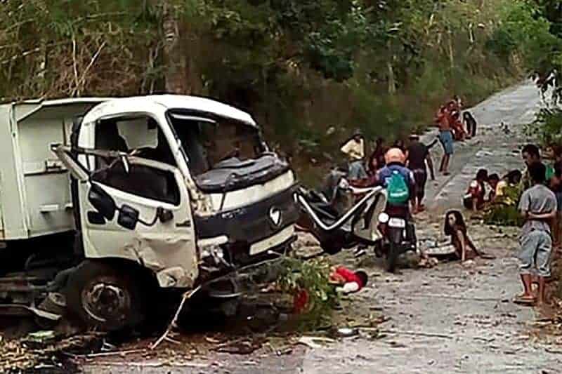 nat5-truck-accident_2019-06-09_20-27-15