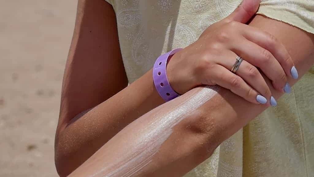 Why Increasing Popularity of Hand Sanitisers and High Factor Sunscreen Could be Bad for Your Car’s Health